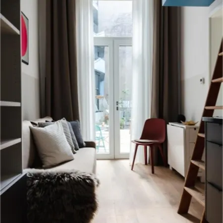 Oomph The Chic Nest * Berlin